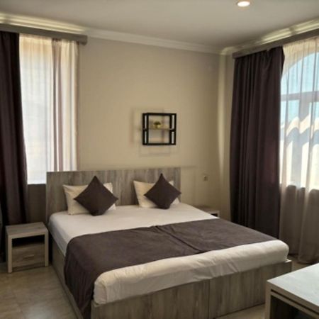 Hotel Menua Ереван Екстериор снимка