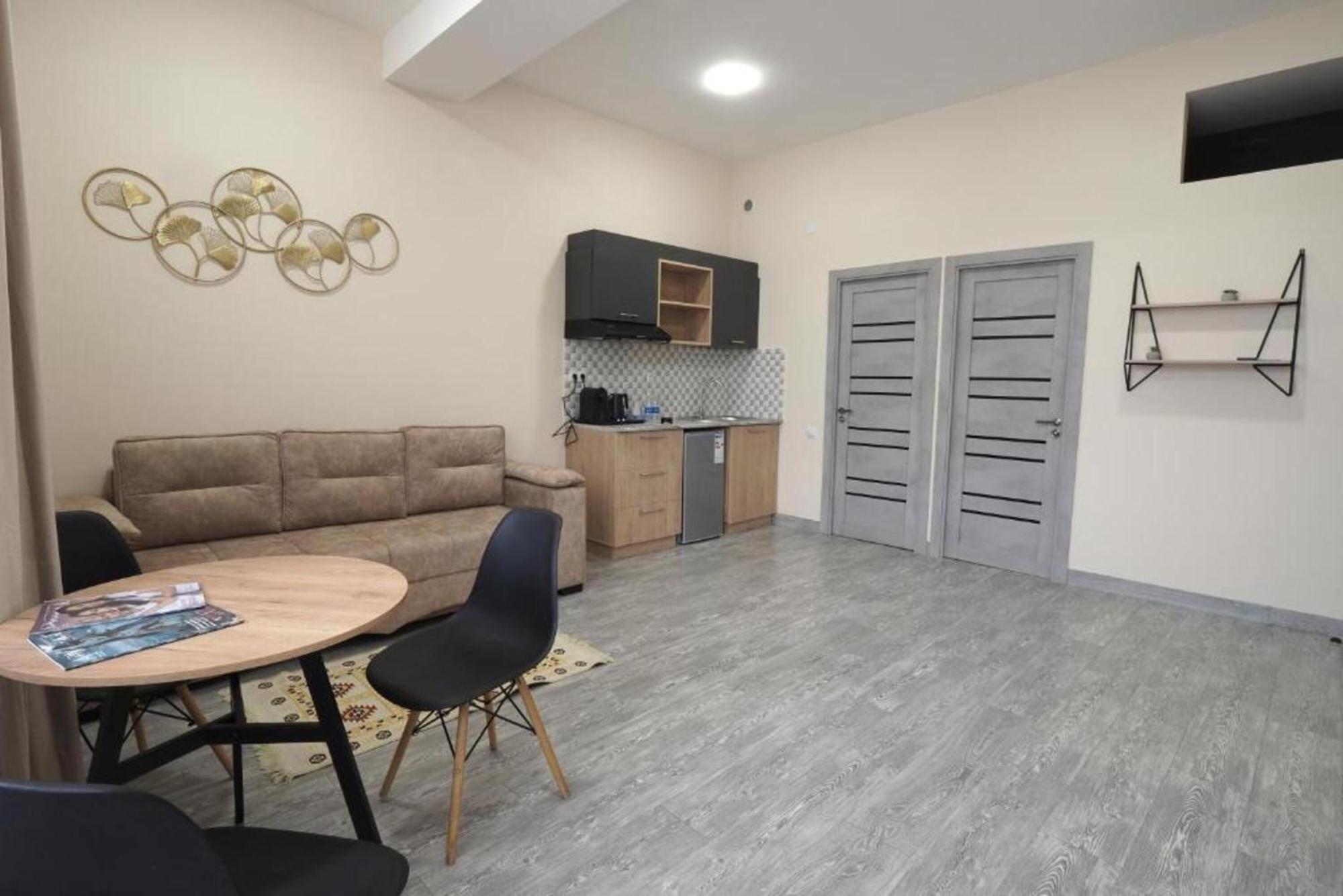 Hotel Menua Ереван Стая снимка