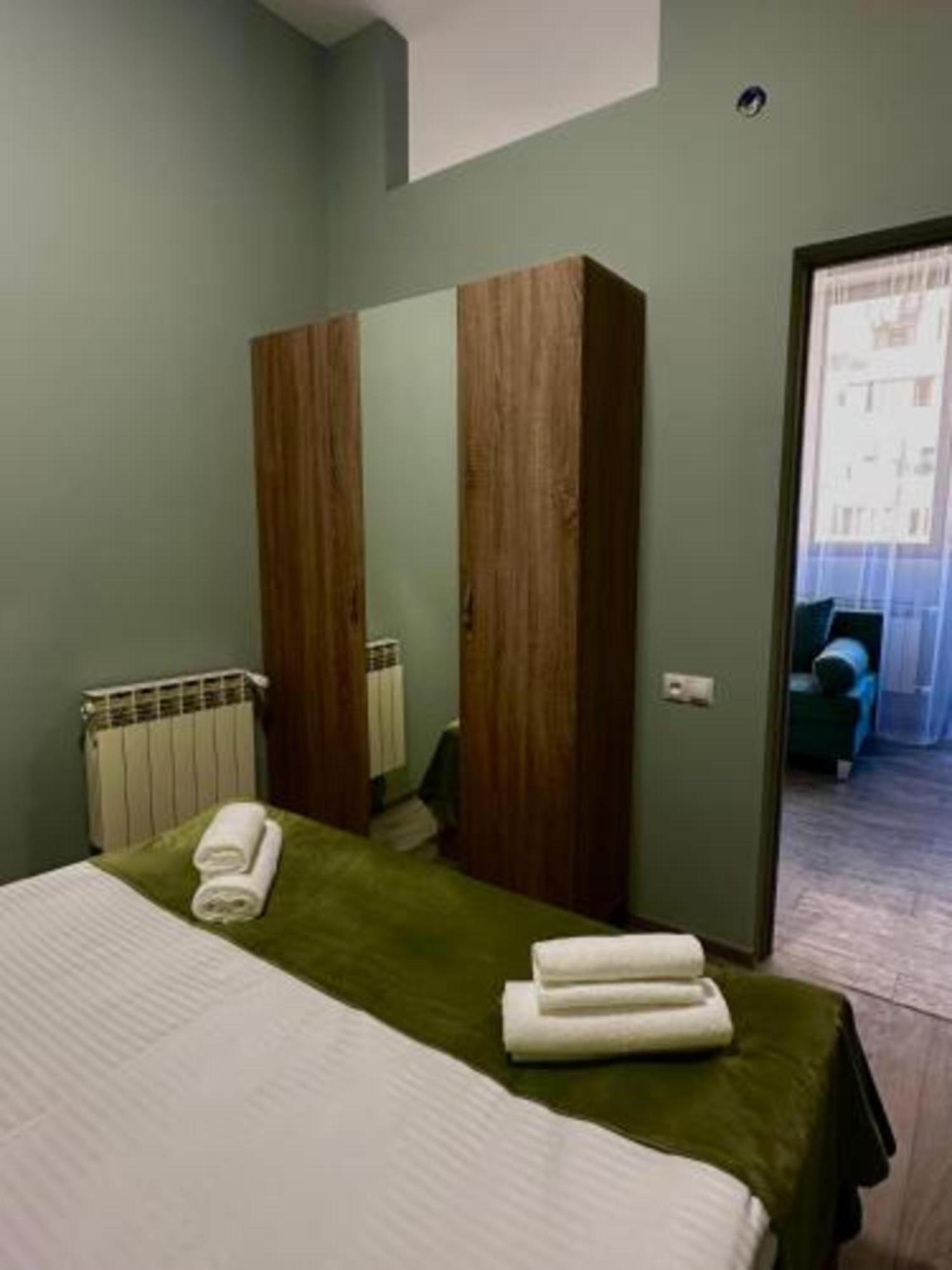 Hotel Menua Ереван Стая снимка