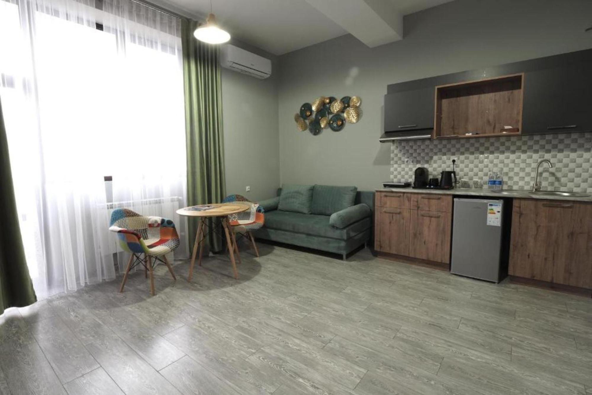 Hotel Menua Ереван Стая снимка